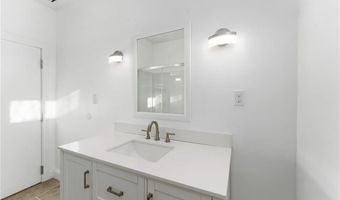 543 N Broadway 2, East Providence, RI 02914