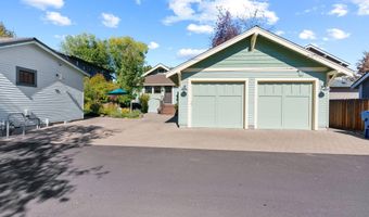827 NW Delaware Ave, Bend, OR 97703