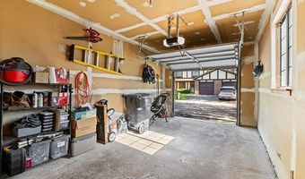 19 Parkplace N, Allen Park, MI 48101