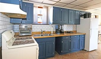 62 Valleybrook Dr, East Providence, RI 02914