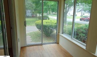 422 E Walnut St, Alma, MI 48801