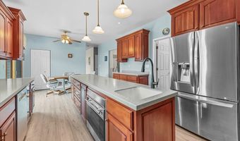 1820 Crofton Dr, Algonquin, IL 60102