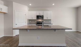 1097 Aviator Ln, Ayden, NC 28513