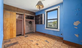 1427 Duss Ave, Ambridge, PA 15003