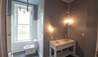617 Parallel St, Atchison, KS 66002