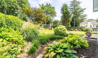 6850 Weatherstone Way, Alpharetta, GA 30009