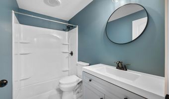 2018 E Clover Ct, Andover, KS 67002