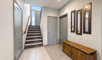 16030 Craig St, Basehor, KS 66007