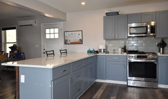 54 Forest Ridge Dr, Bristol, VT 05443