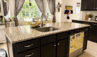12 Jamie Ct, Barnegat, NJ 08005