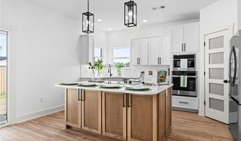 1900 Yellowstone Dr, Barling, AR 72923
