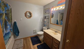 1521 E Melgaard Rd, Aberdeen, SD 57401
