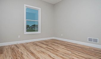 1800-1802 Broadfoot Dr, Abilene, KS 67410