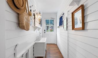 123 CORAL St, Beach Haven, NJ 08008