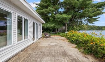 25 Willow Dr, Hopkinton, RI 02832