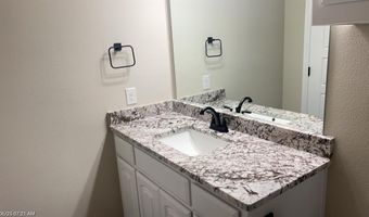 212 Navajo Trl, Alvarado, TX 76009