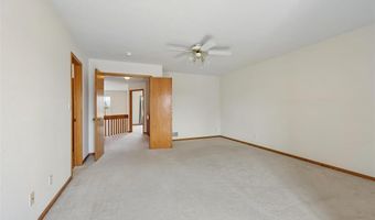 4255 Eisenhower Ln 17, Ames, IA 50010
