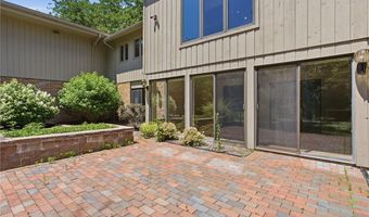 483 Concord Downs Ln, Aurora, OH 44202