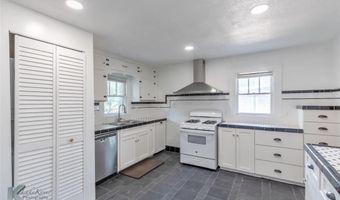 1118 S 15th St, Abilene, TX 79602
