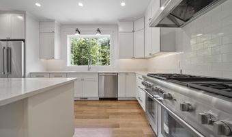 29 Westover Ln, Bow, NH 03304