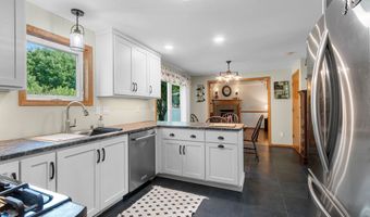 N254 MEADOWBREEZE Court, Appleton, WI 54915