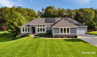 5220 Canyon River Dr NE, Ada, MI 49301