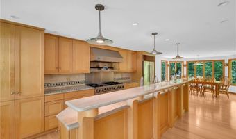 12 Howard Rd, Cumberland, RI 02864