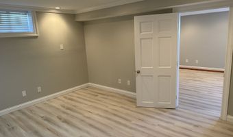 16 Canterbury, Athens, OH 45701