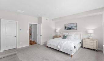 43372 WHITEHEAD Ter, Ashburn, VA 20148