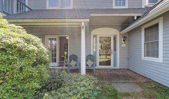 521 Corey Ln, Middletown, RI 02842