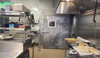 17620 Ventura Blvd, Encino, CA 91316
