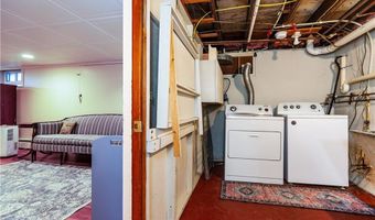 42 Grasslands Rd, East Greenwich, RI 02818
