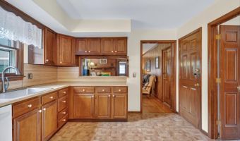 114 W SAVANNAH Dr, Bear, DE 19701