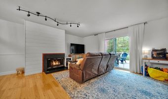 301 CHEROKEE Cir, Ambler, PA 19002