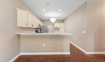 276 Sandover Dr, Aurora, OH 44202