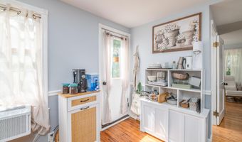 795 Riverside Dr, Augusta, ME 04330
