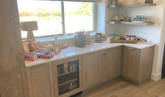 2136 Montauk Hwy 202, Amagansett, NY 11930