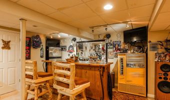 3741 Persimmon Dr, Algonquin, IL 60102