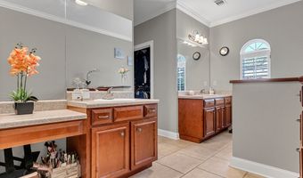 1711 River Pointe Dr, Albany, GA 31707