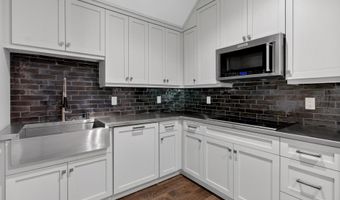 1484 Old Rosebud Trl, Awendaw, SC 29429