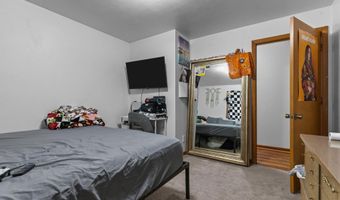 2415 N LOCUST St, Appleton, WI 54914