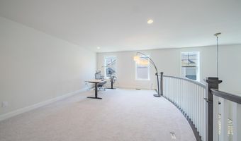 3081 N Spurway Dr, Ann Arbor, MI 48105