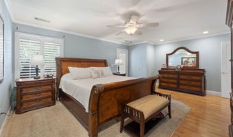 6766 Drake Dr, Anderson, CA 96007