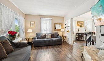 4 Park Heights Ave, Andover, NJ 07801