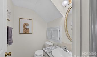 140 Raintree Rd, Advance, NC 27006