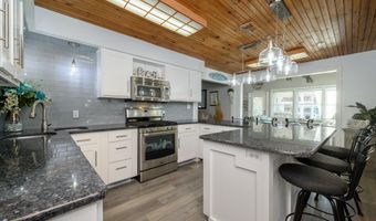 293 Louis Ave, Bayville, NJ 08721