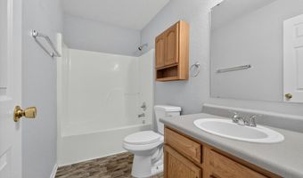 8133 Maple Stream Ln, Indianapolis, IN 46217