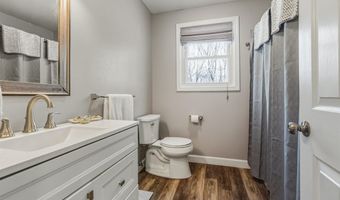 9 Mosher Dr, Brookline, NH 03033