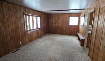 18 Daisy Ln, Babbitt, MN 55706