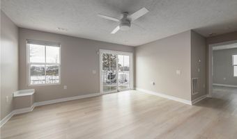 373 Pebble Creek Ct, Amherst, OH 44001